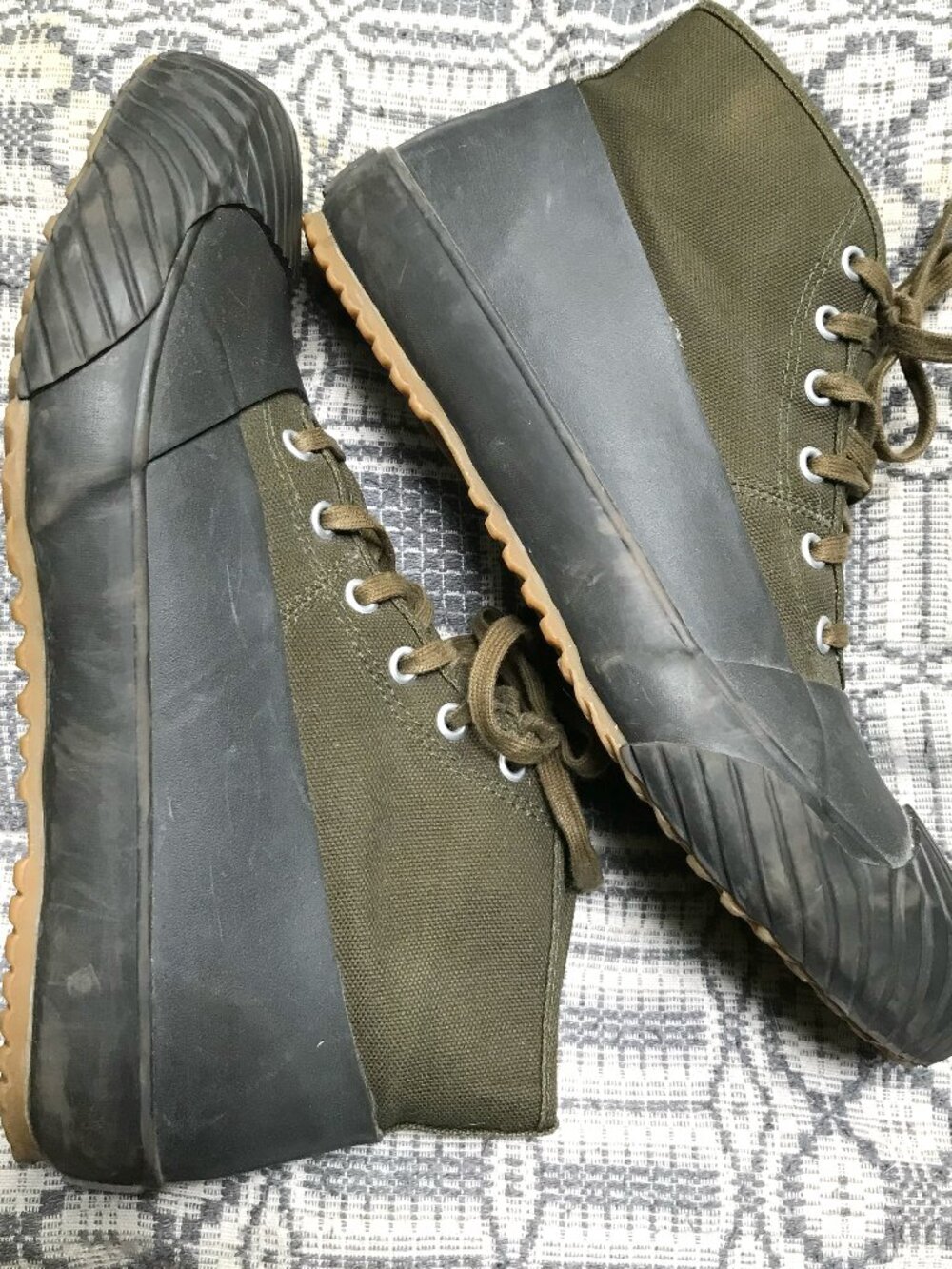 Moonstar olive green ALWEATHER RF sneakers, Japanese size 26. (Fit US Wmn's 10) - Picture 2 of 4